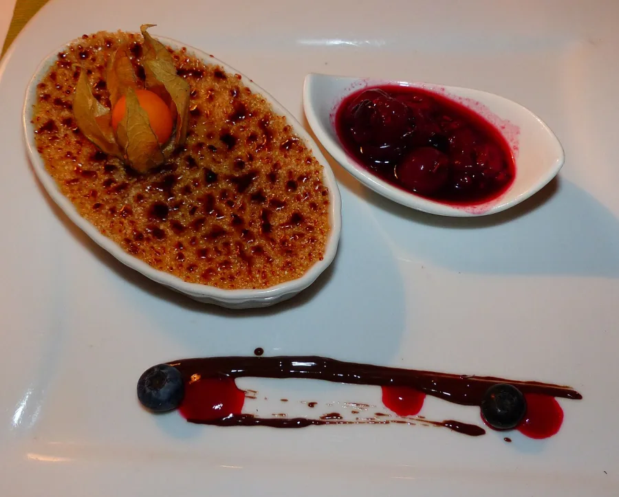 Crème brûlée, photographie illustrative issue de Wikimedia Commons